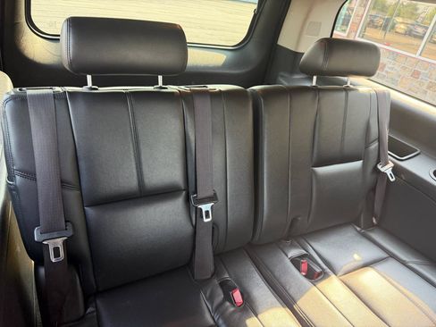 Used 2012 Chevrolet Suburban LT AWD/4WD image 25