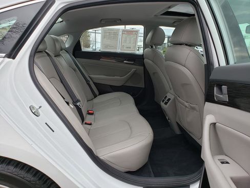 Used 2018 Hyundai Sonata Limited image 16