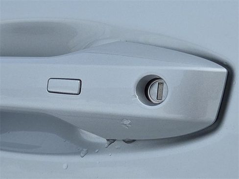 Certified 2025 Nissan Murano SV image 29