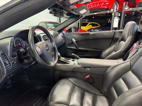 Used 2007 Chevrolet Corvette Convertible w/ Preferred Equipment Group RWD image 39