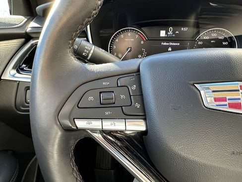 Certified 2023 Cadillac XT6 Premium Luxury image 21