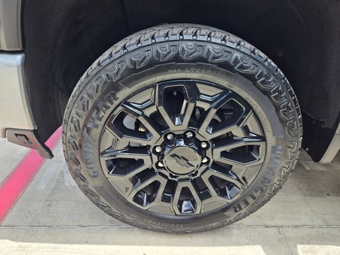 Certified 2024 Chevrolet Silverado 2500 High Country w/ High Country Premium Package AWD/4WD image 10