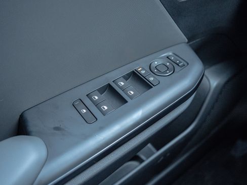 New 2025 Kia K4 FWD image 37