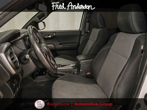Used 2021 Toyota Tacoma TRD Off-Road AWD/4WD image 9