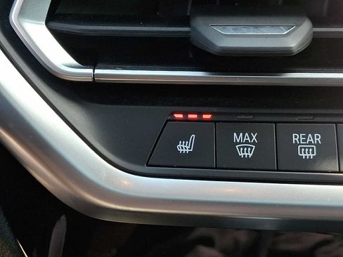 Used 2023 BMW X4 xDrive30i w/ M Sport Package AWD/4WD image 27