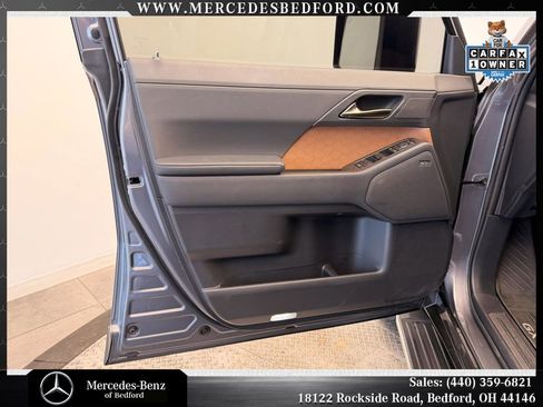 Used 2024 Lexus GX 550 w/ Accessory Package (Z1) AWD/4WD image 11