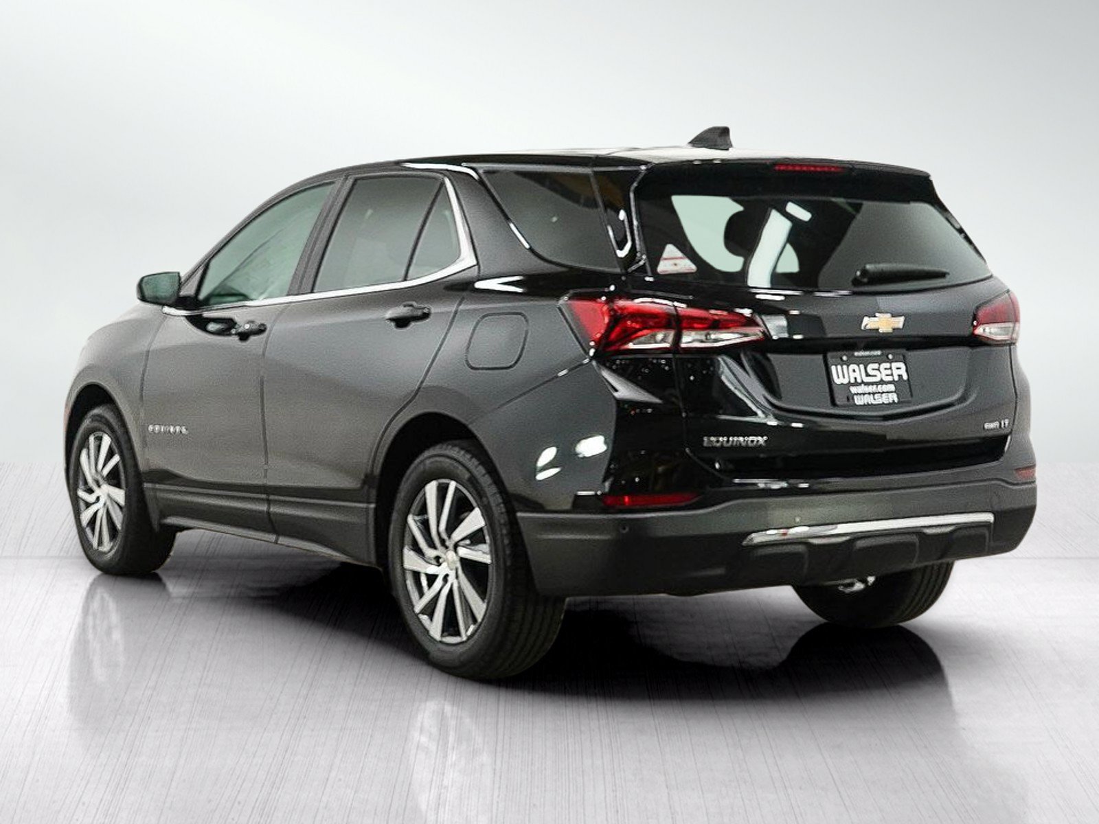 Used 2024 Chevrolet Equinox LT w/ LPO, Floor Liner Package AWD/4WD image 3