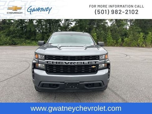 Used 2020 Chevrolet Silverado 1500 Custom w/ Custom Value Package AWD/4WD image 2