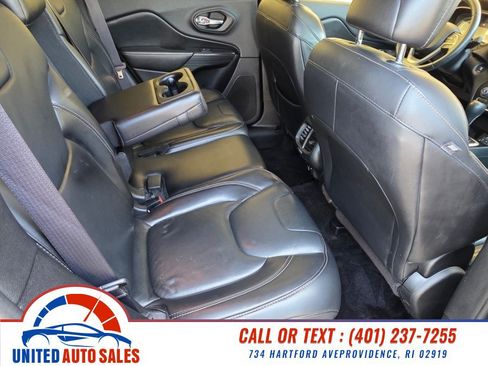 Used 2016 Jeep Cherokee Limited AWD/4WD image 12