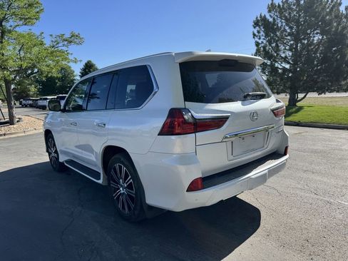 Used 2020 Lexus LX 570 4WD w/ Luxury Package image 3