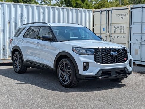 New 2026 Ford Explorer ST RWD image 2