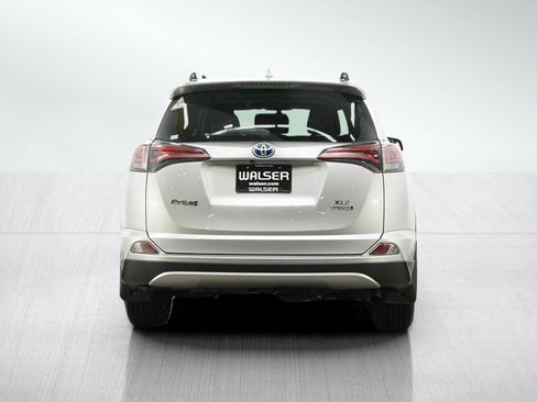 Used 2016 Toyota RAV4 XLE AWD/4WD image 4