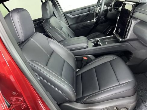 Used 2026 GMC Acadia Elevation w/ Black Edition FWD image 28