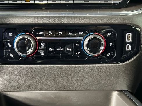 Used 2024 Chevrolet Silverado 3500 High Country w/ Technology Package image 23