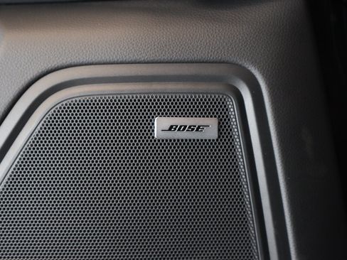 Certified 2026 Porsche Macan AWD/4WD image 25