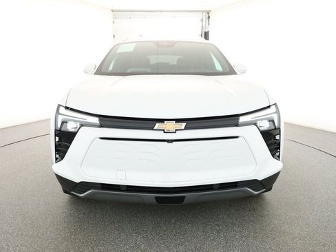 Used 2024 Chevrolet Blazer EV LT image 2
