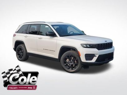 Used 2024 Jeep Grand Cherokee Altitude