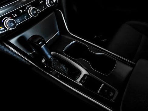 Used 2018 Honda Accord Sport image 23