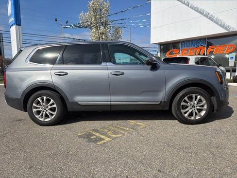 Used 2022 Kia Telluride LX image 4