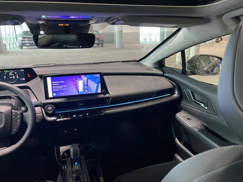 New 2026 Toyota Prius Plug-In Hybrid FWD image 38