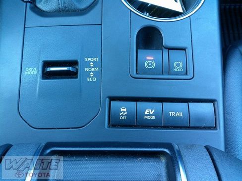 Certified 2021 Toyota Highlander XLE image 22