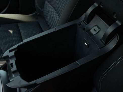 Used 2023 GMC Terrain SLE w/ LPO, Floor Liner Package AWD/4WD image 51