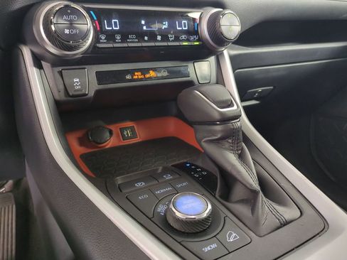 Used 2024 Toyota RAV4 Adventure image 21