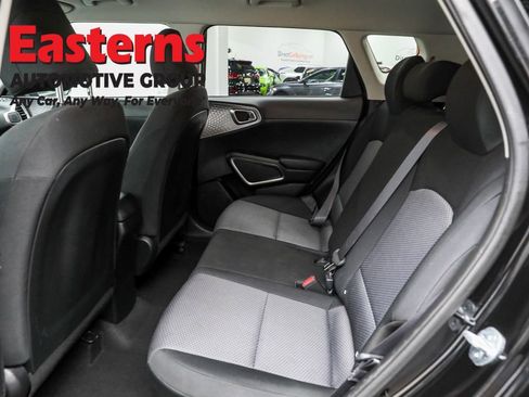 Used 2023 Kia Soul LX FWD image 21