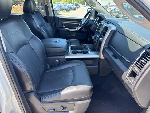 Used 2018 RAM 1500 Laramie w/ Convenience Group AWD/4WD image 30
