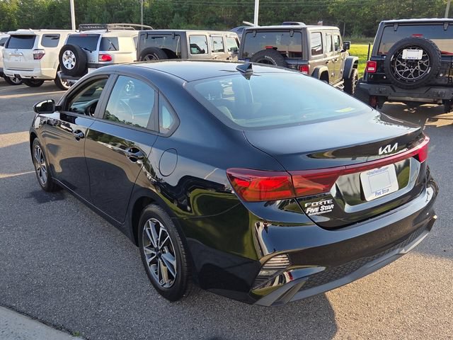 Used 2023 Kia Forte LXS FWD image 9