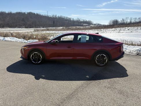 Used 2025 Kia K4 EX image 2