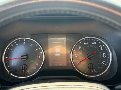 Used 2022 Toyota RAV4 XLE Premium AWD/4WD image 21