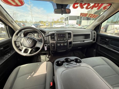 Used 2017 RAM 1500 ST w/ SXT Appearance Group AWD/4WD image 7