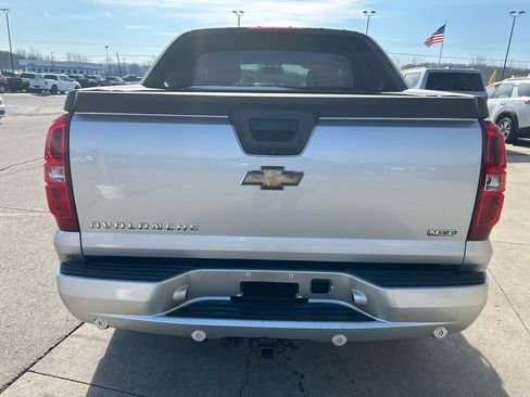 Used 2010 Chevrolet Avalanche LT w/ Regional Value Package image 6