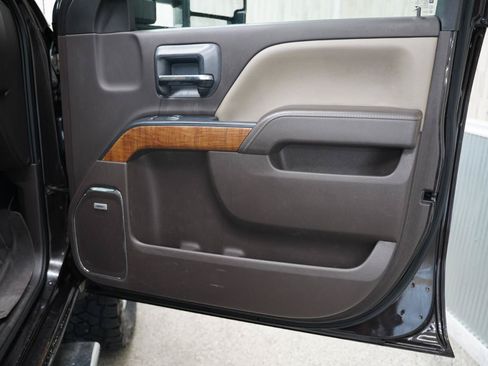 Used 2019 GMC Sierra 2500 SLT AWD/4WD image 28