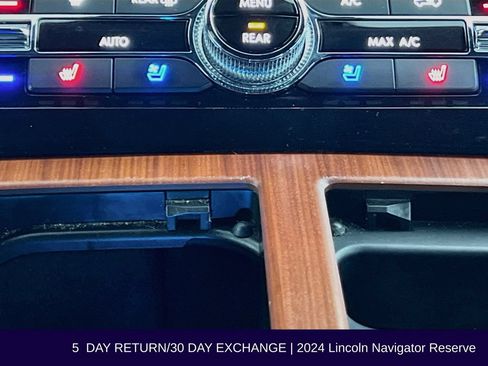 Used 2024 Lincoln Navigator Reserve AWD/4WD image 28