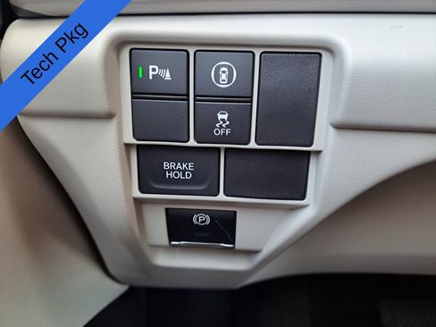 Certified 2025 Acura RDX w/ Technology Package image 14