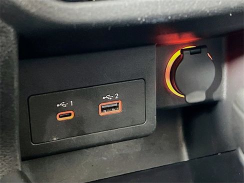 Used 2024 Nissan Kicks SR image 20