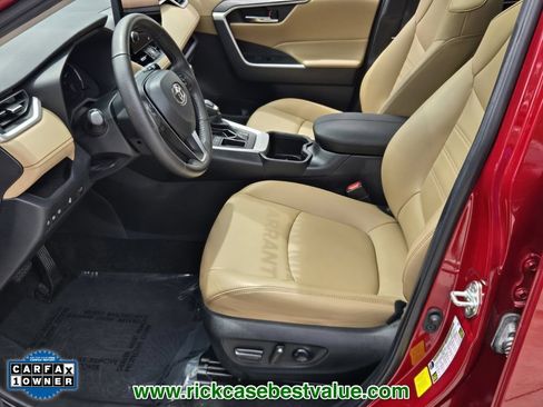 Used 2023 Toyota RAV4 XLE Premium FWD image 10