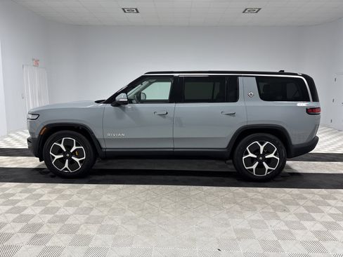 Used 2024 Rivian R1S Adventure AWD/4WD image 2