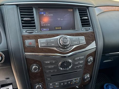 Used 2017 INFINITI QX80 4WD w/ Driver Assistance Package image 2