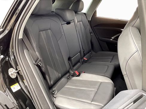 Used 2025 Audi Q5 Premium Plus w/ Premium Plus AWD/4WD image 19