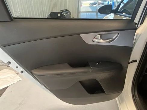 Used 2022 Kia Forte LXS image 10