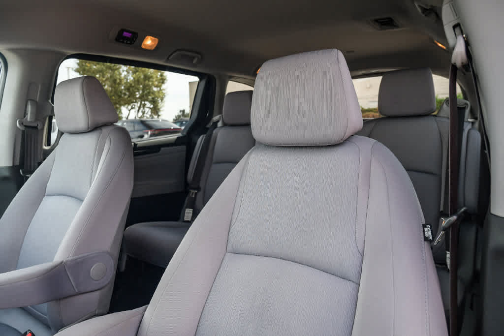 Used 2023 Honda Odyssey EX image 20