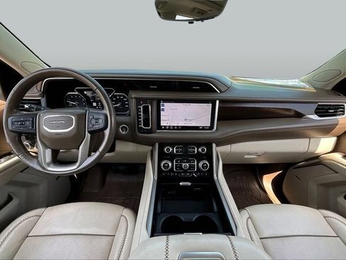 Used 2021 GMC Yukon Denali w/ Denali Premium Package RWD image 9