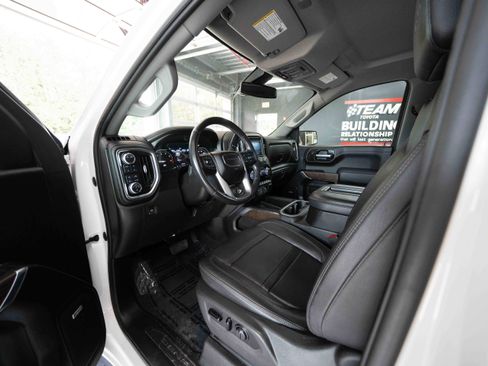 Used 2021 GMC Sierra 1500 Denali w/ Driver Alert Package II AWD/4WD image 8