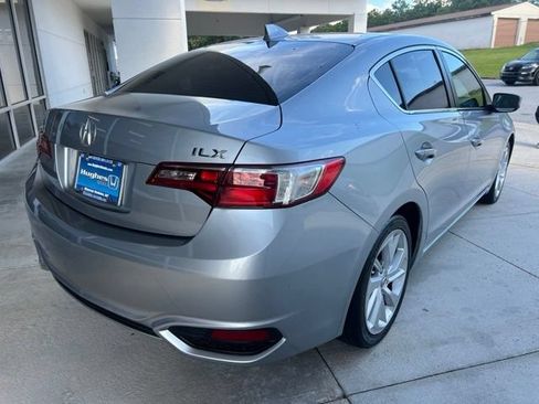 Used 2017 Acura ILX FWD image 2