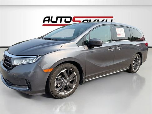 Used 2023 Honda Odyssey Elite image 3