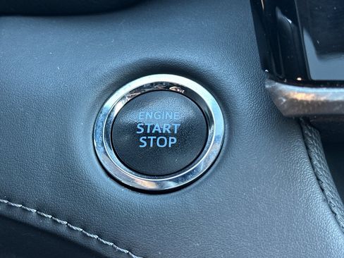 Used 2022 Toyota Highlander Platinum image 29