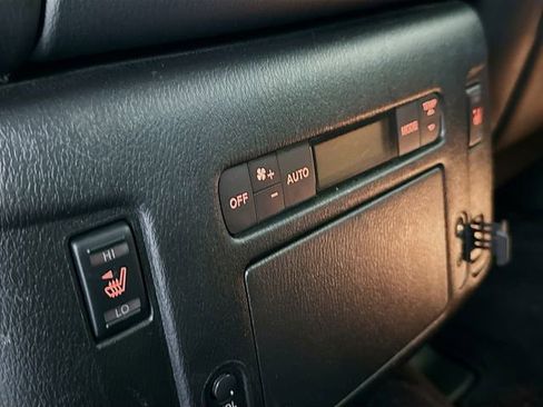 Used 2018 Nissan Armada Platinum w/ Captain Seat Package image 27